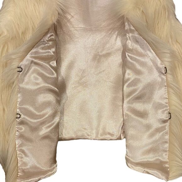 H&M Cream Cropped Faux Fur Vest Women’s US 6 - Picture 3 of 8